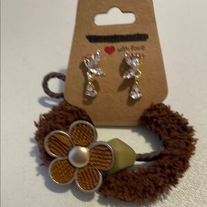 Earrings and Hair Accessories Set